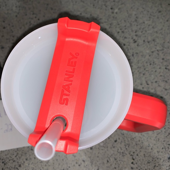 Stanley Quencher LAVA GLASS - Picture 3 of 10